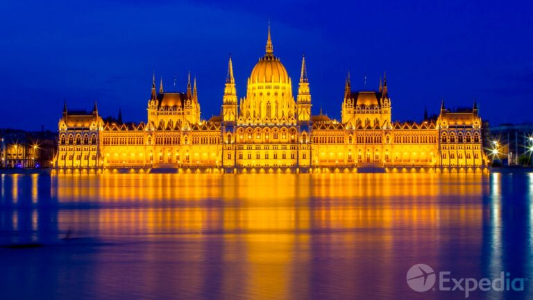 Budapest City Video Guide | Expedia