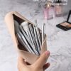 FERYES Make up Pinsel Aufbewahrung, Magnetischer Anti Herausfallen Pinselaufbewahrungen Make up Halter Travel Essentials Organizer Werkzeug-Khaki - Image 3