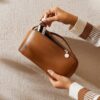 EACHY Reise-Make-up-Tasche, große Kapazität, Kosmetiktasche für Damen, wasserdicht, tragbar, offen, flach, Kulturbeutel, Make-up-Organizer mit Trennwand und Griff - Image 9