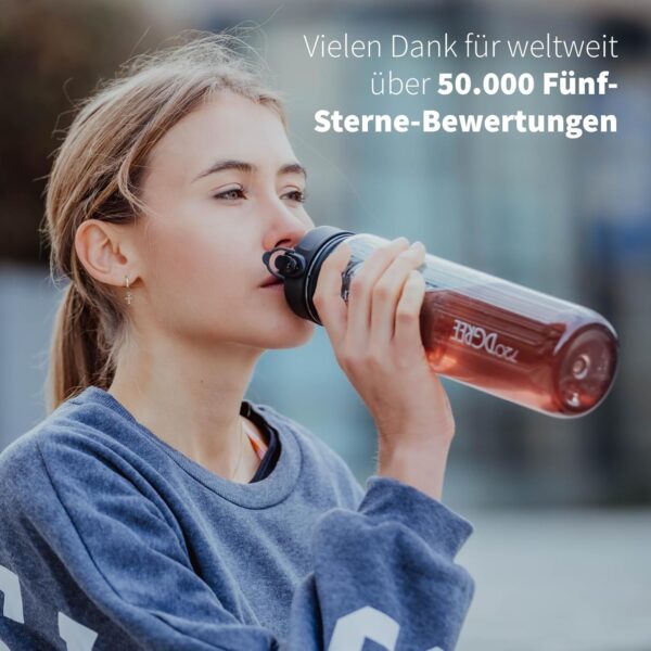 720°DGREE Trinkflasche 1l “uberBottle“ crystalClear +Sieb - BPA-Frei - Wasserflasche für Sport, Gym, Fitness, Fahrrad, Outdoor, Uni - Sportflasche aus Tritan - Leicht, Stoßfest, Wiederverwendbar - Image 7